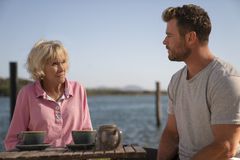 Valerie Taylor with Chris Hemsworth in Australia