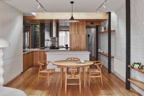 Through The Looking Glass House by Ben Callery Architects kitchen“width=