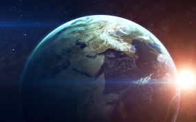 特写镜头在太空地球与太阳的距离。